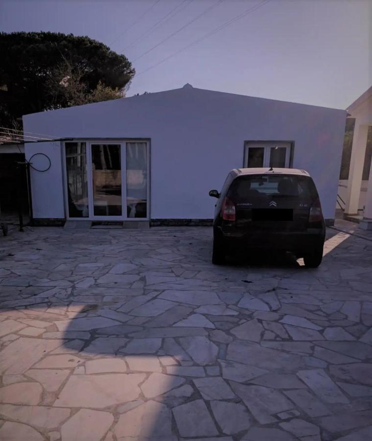 Small House With Private Park And Yard Terrugem Dış mekan fotoğraf